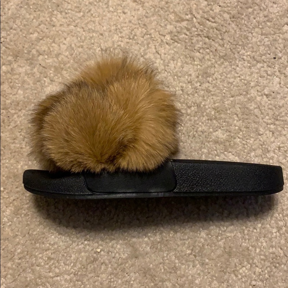 Fur Slides - Picture 3 of 5